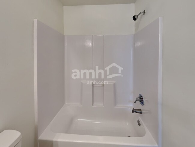 Building Photo - 9116 Dolphin Cir