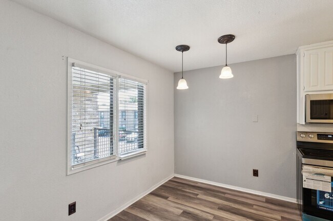 Building Photo - Charming 2BR Condo in Waco