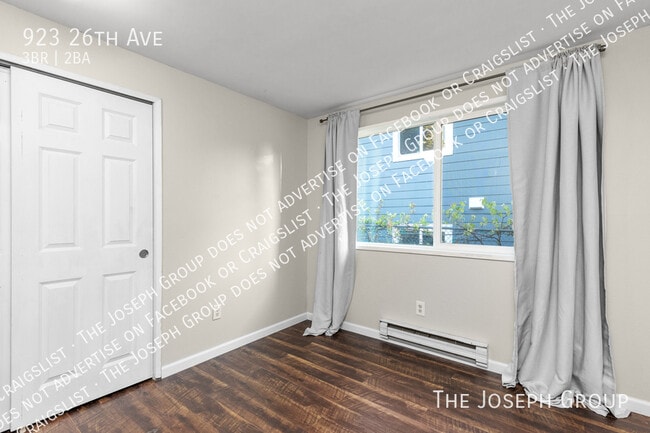 Building Photo - 923 26th Ave