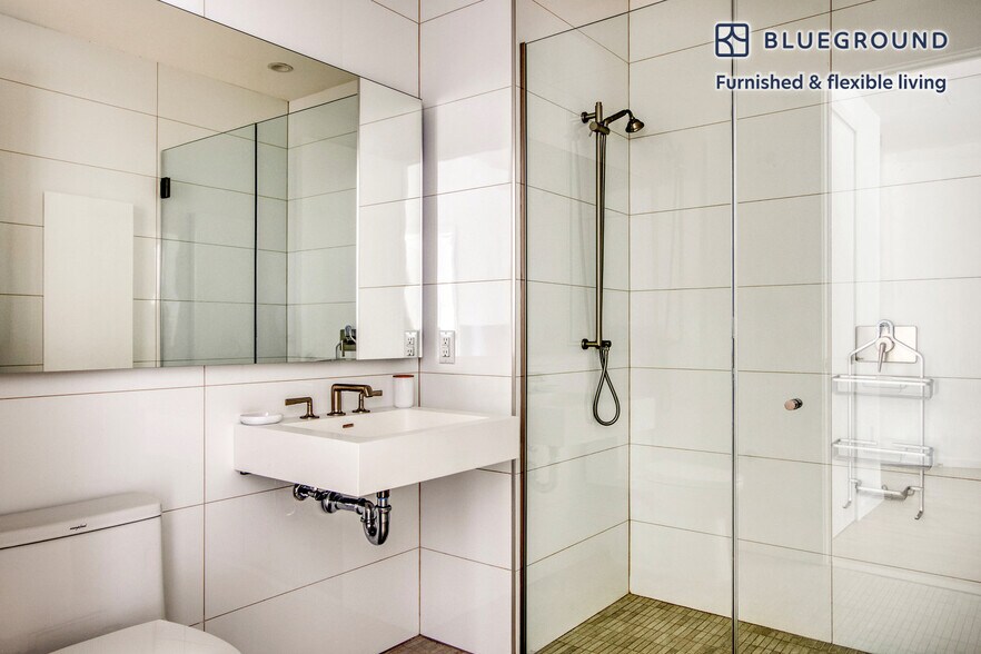 Building Photo - 545 Vanderbilt Ave