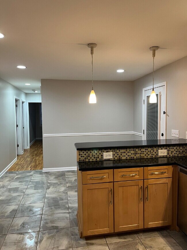 Building Photo - 232 New Sawyer Brown Rd