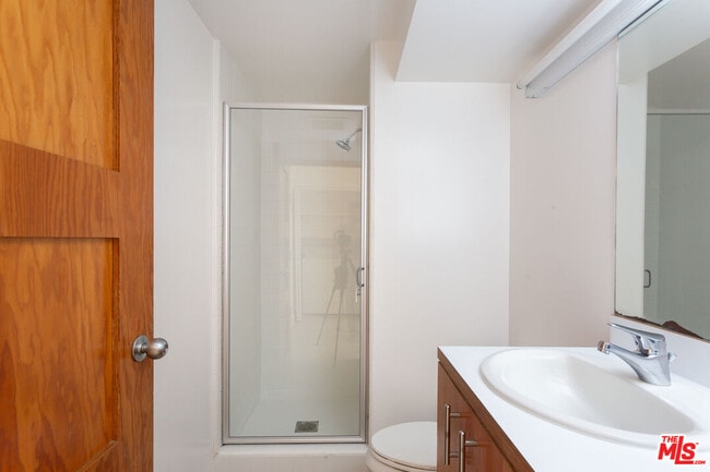 Building Photo - 11 Brooks Ave