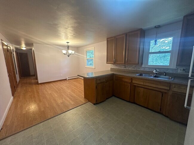 Building Photo - 242-244-244 Highland St