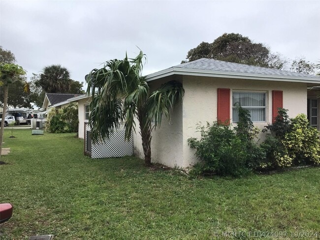Building Photo - 7108 NW 76th Ct