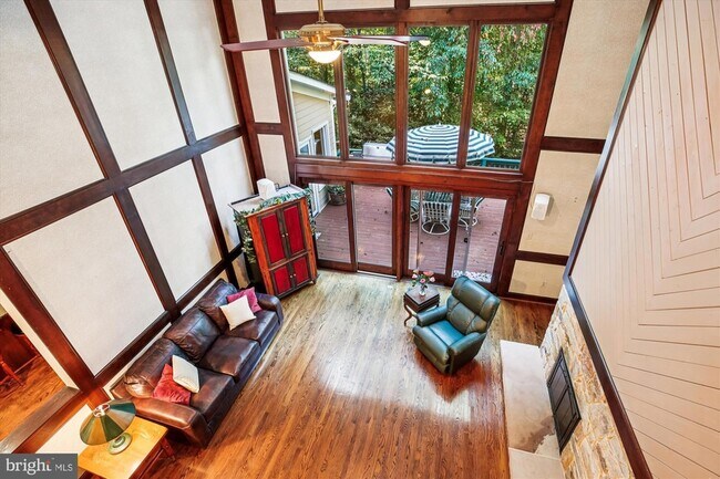 Building Photo - 9454 Newbridge Dr