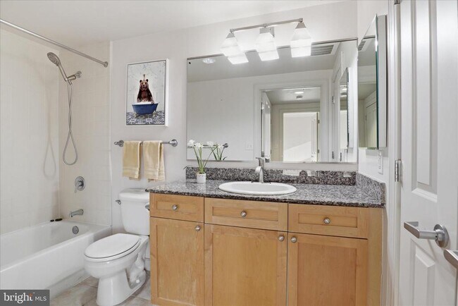 Building Photo - 777 7th St NW