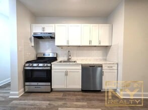 Building Photo - 1 bedroom in ASTORIA NY 11106