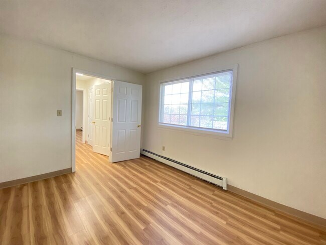 Building Photo - 3981 Brown Ave