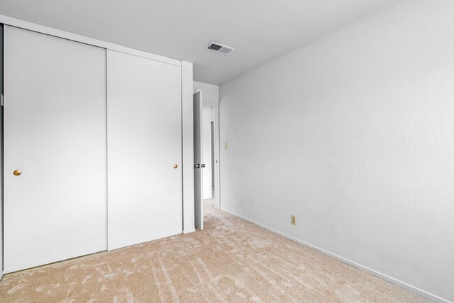Building Photo - 1115 Camino Del Valle