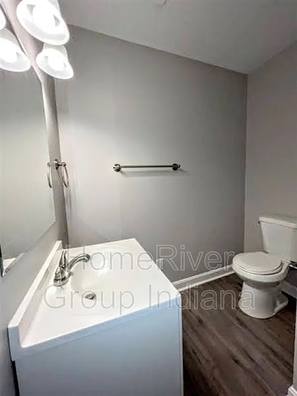 Building Photo - 226 Clay St