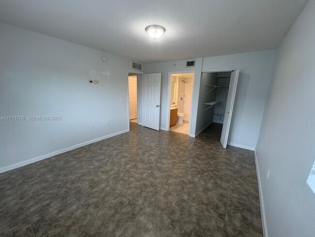 Building Photo - 15422 SW 284th St