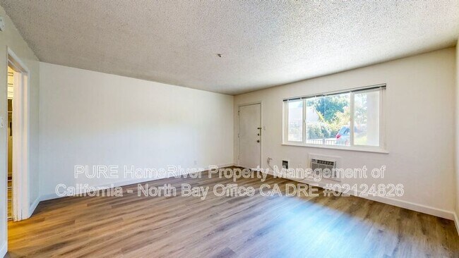 Building Photo - 555 Dexter St