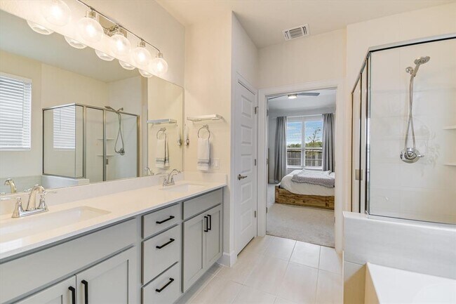 Building Photo - 8607 McKamy Dr