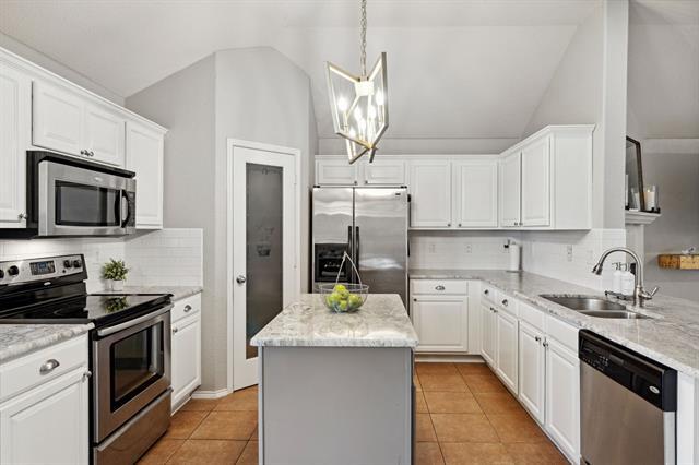 Building Photo - 5217 Rustic Ridge Dr