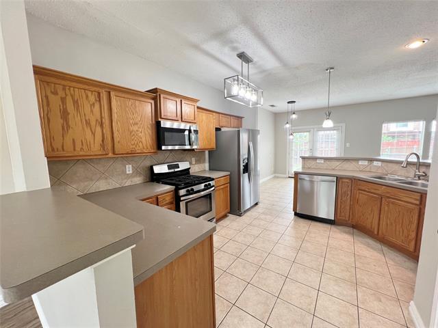 Building Photo - 613 Norwood Dr