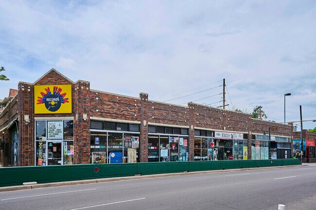 Building Photo - 1351 N Washington St