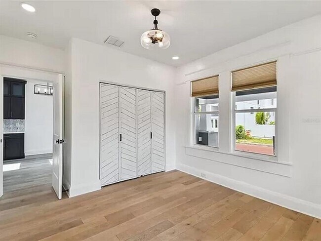 Building Photo - 2508 N Ola Ave