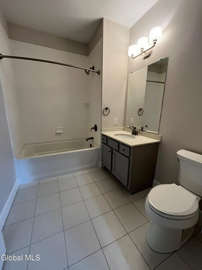 Building Photo - 2 West Ave