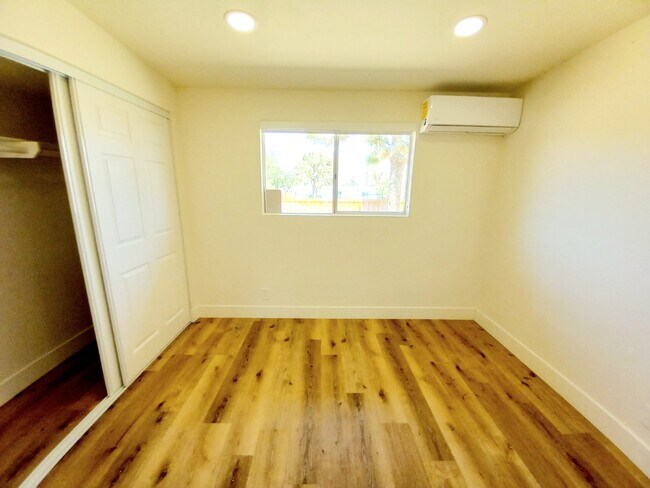 Building Photo - Beautifully Renovated 3 bd, 2 ba in Old To...