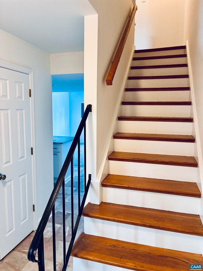 Building Photo - 210 Saponi Ln