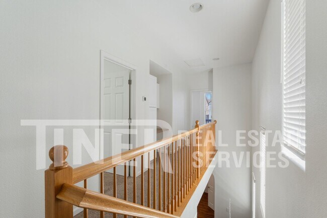 Building Photo - 3731 Tice Creek Way