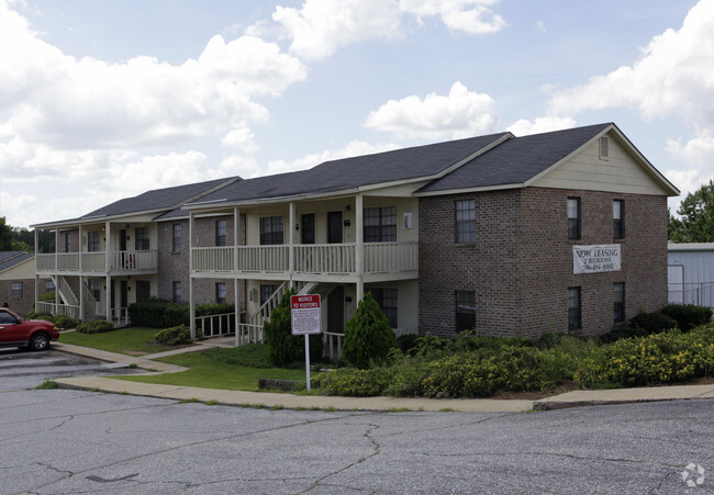 Primary Photo - Lakeridge Apartments