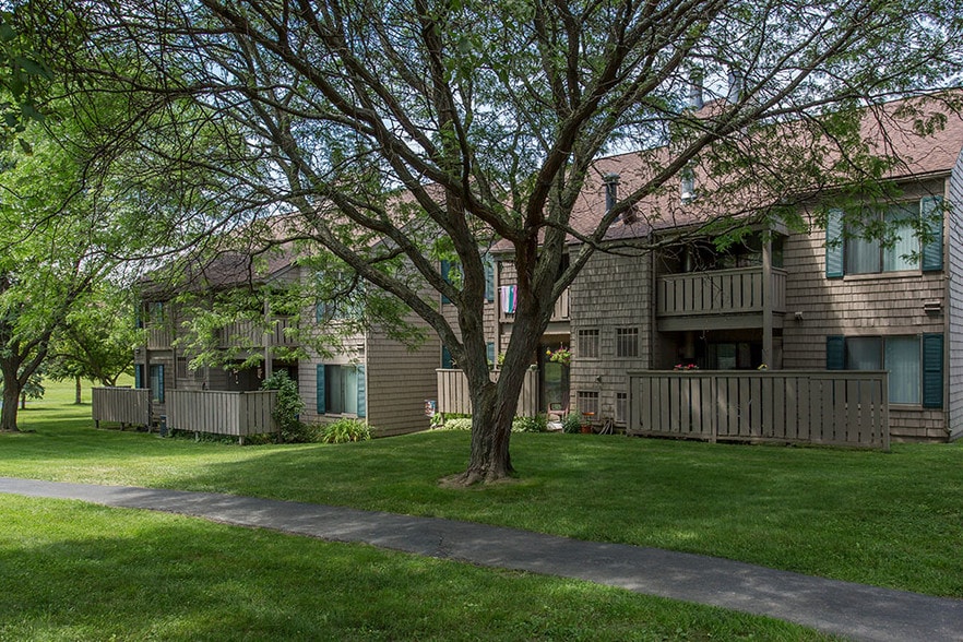 Steeplechase Apartment Homes 5625 W Genesee St Camillus NY 13031