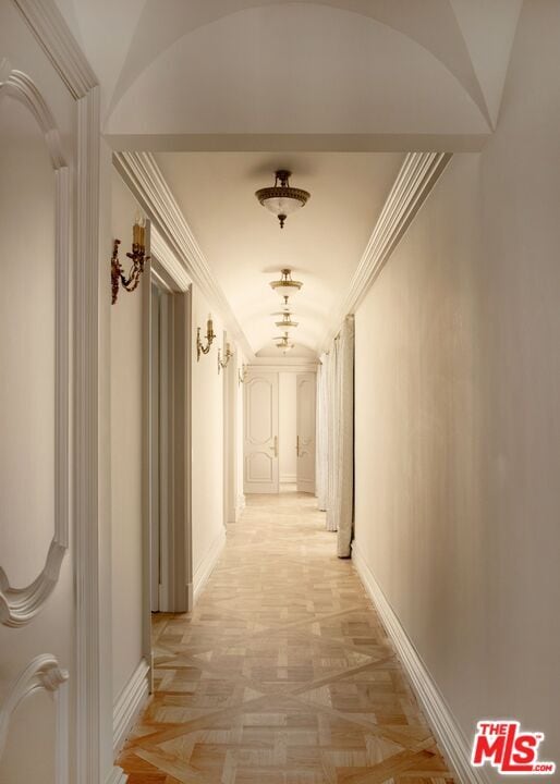 Building Photo - 628 N Rodeo Dr