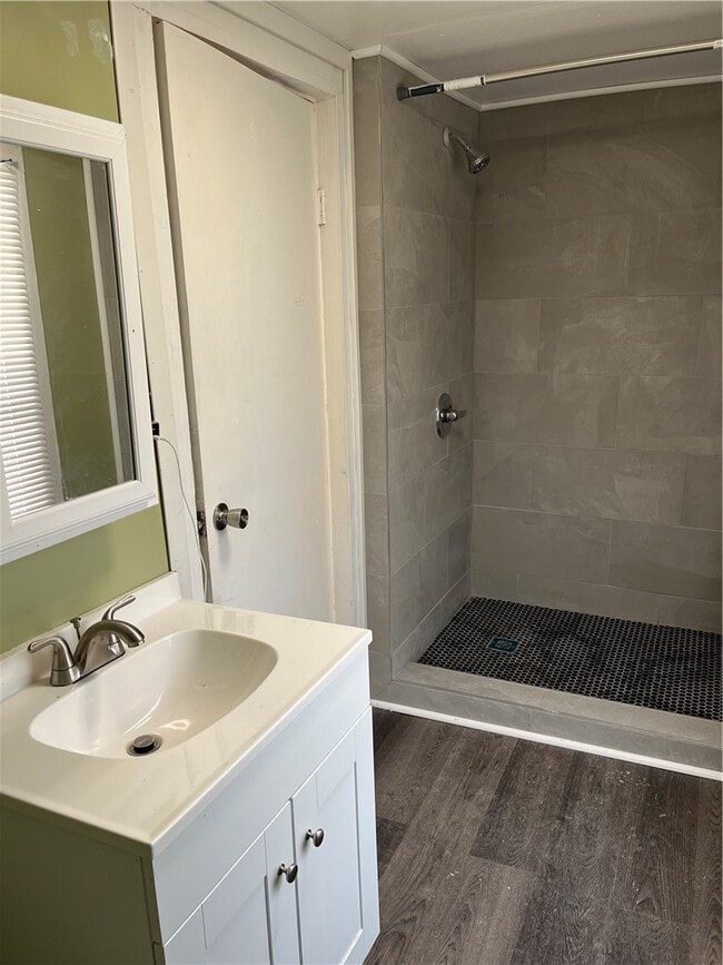 Building Photo - 210 Sullivan St