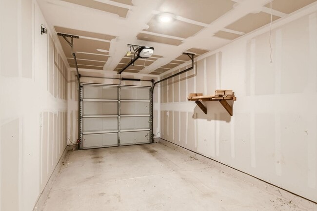 Building Photo - HALF OFF First Month Rent located near Lac...