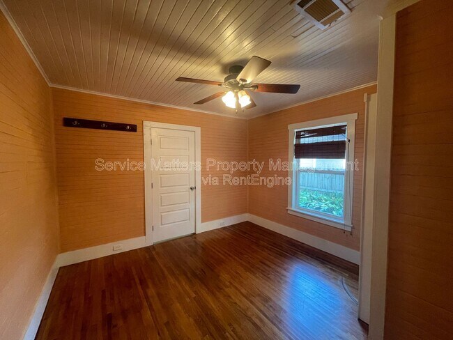 Building Photo - 2318 N 17th Ave