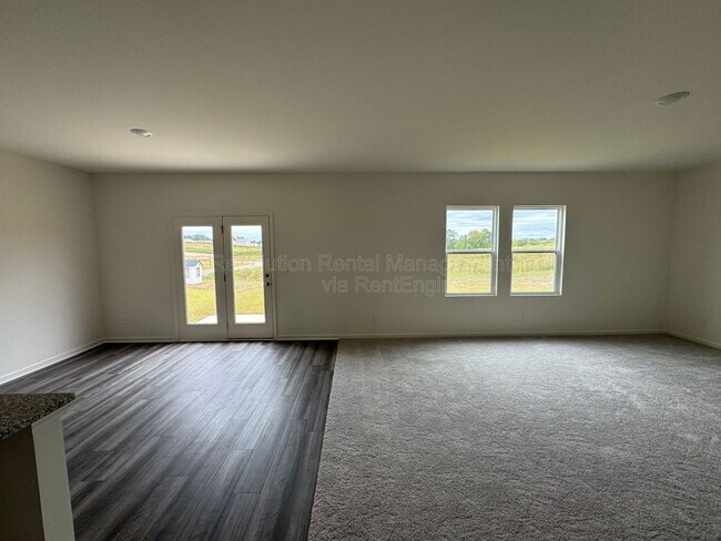 Building Photo - 26 Otway Lp