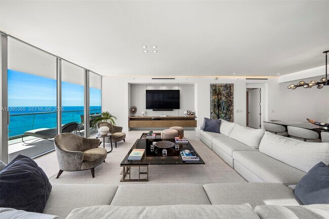 Building Photo - 18501 Collins Ave