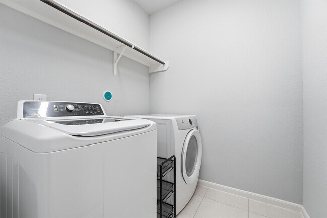 Building Photo - 1338 Lakeside Crk Rd