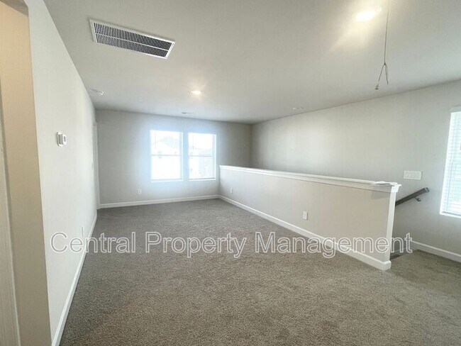 Building Photo - 671 Cozy Blf Rd