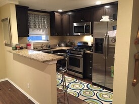 Building Photo - 1441 S Frisco Ave