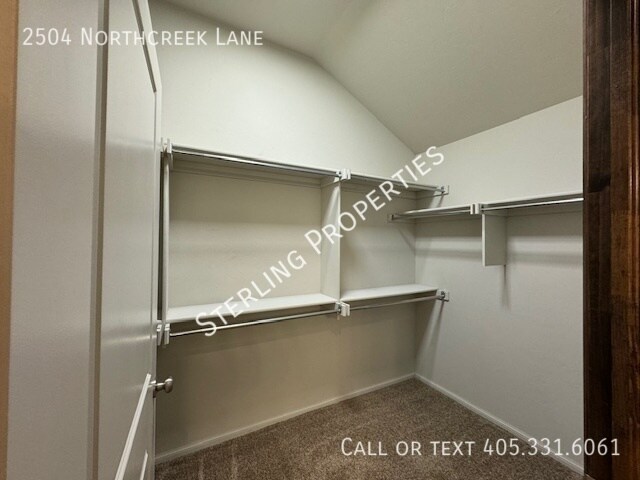 Building Photo - 2504 Northcreek Ln