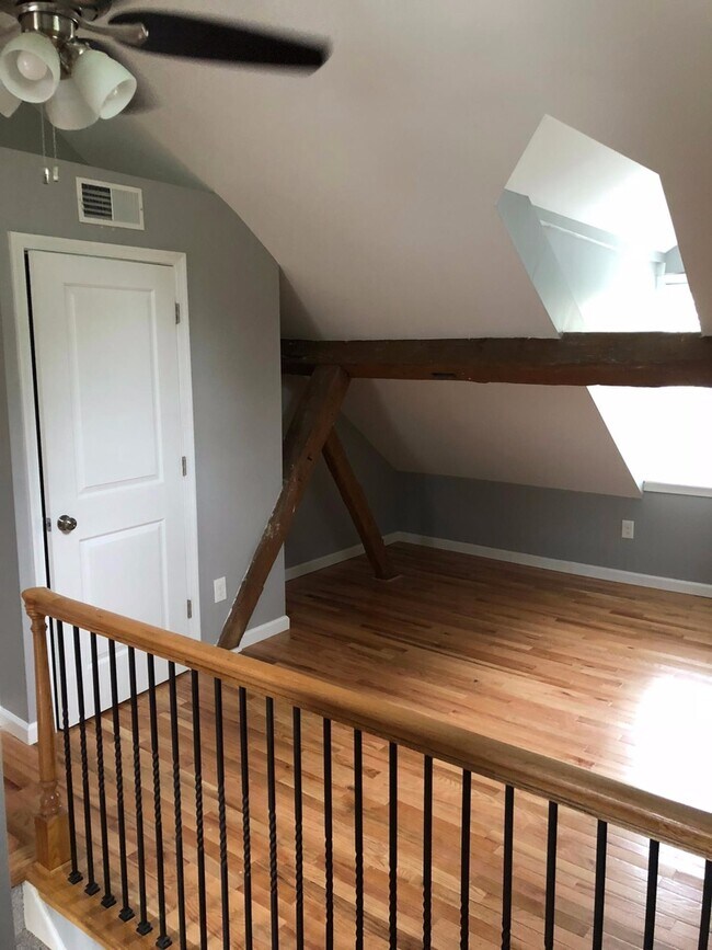 Building Photo - 3-Bedroom Home in Emmaus