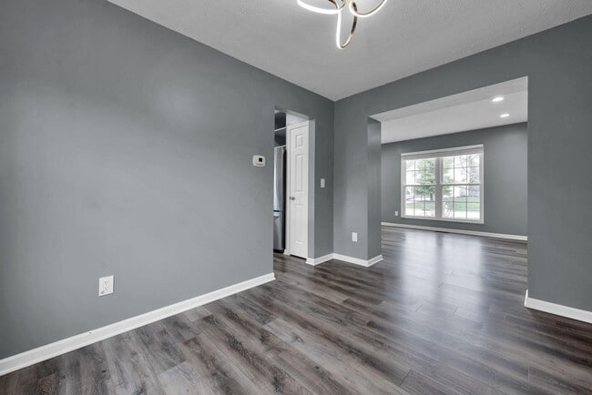 Building Photo - 8690 Kirkland Dr