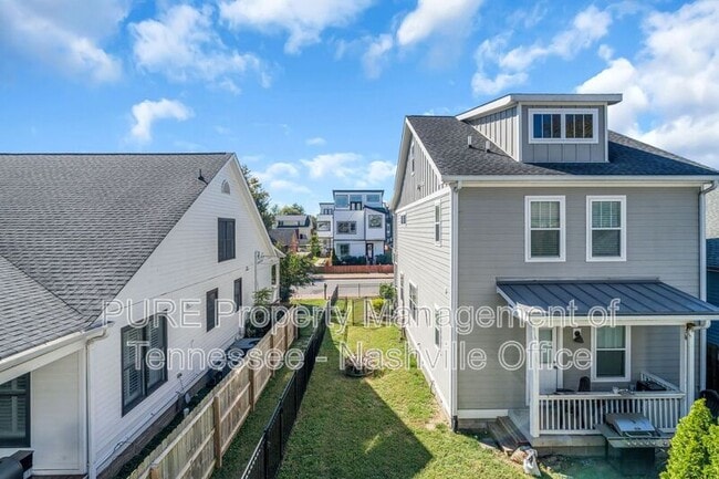 Building Photo - 1404 10th Ave N