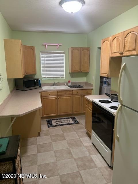 Building Photo - 435 10th Pl S