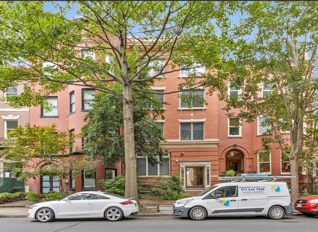 Building Photo - 1737 P St NW