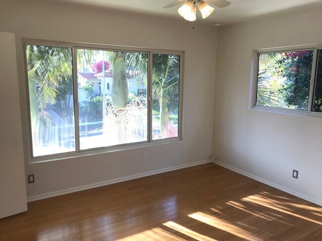 Building Photo - 1646 Livonia Ave