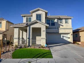 Building Photo - Charming Two-Story Home In the Heart of Summerlin with Pool