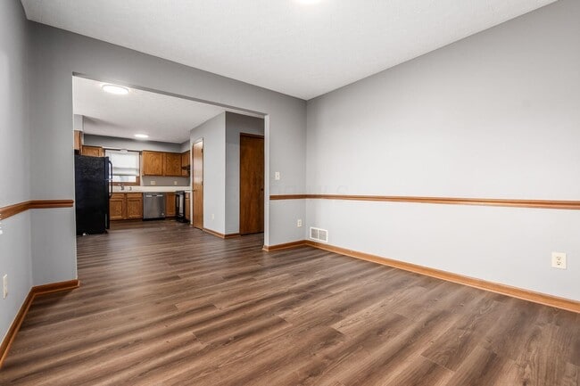 Building Photo - 8308 Talia Ct