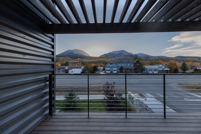 Building Photo - 930 Blue River Pkwy