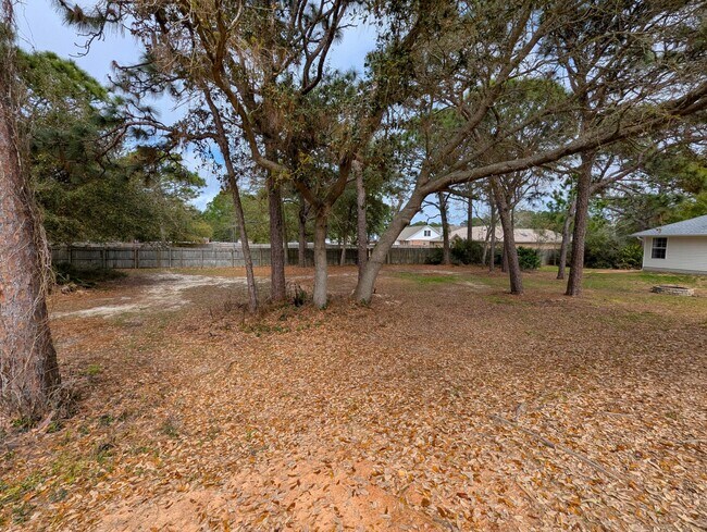 Building Photo - 1909 Sunrise Dr