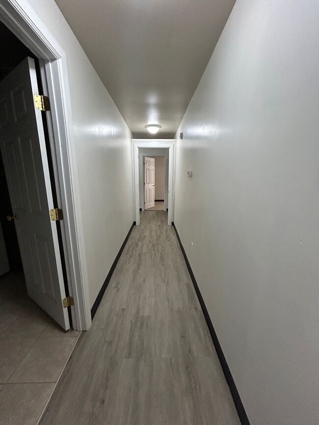 Building Photo - CHRISTMAS SPECIAL!! RURAL Single family home!