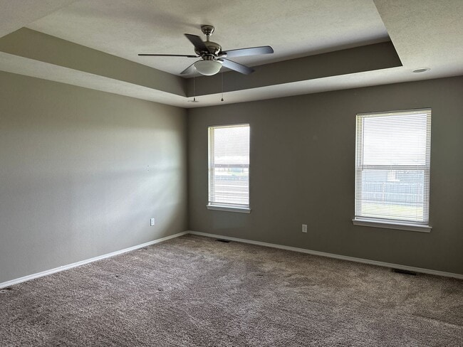 Building Photo - Stunning 4 Bedroom Rental Home!