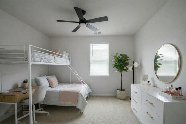 Building Photo - 251 Cherry Laurel Ln